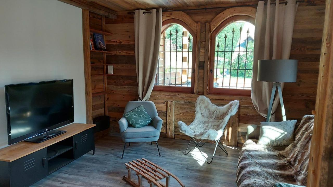 Chalet Serre Cambeou Piscine&Spa Saint-Chaffrey Exterior foto